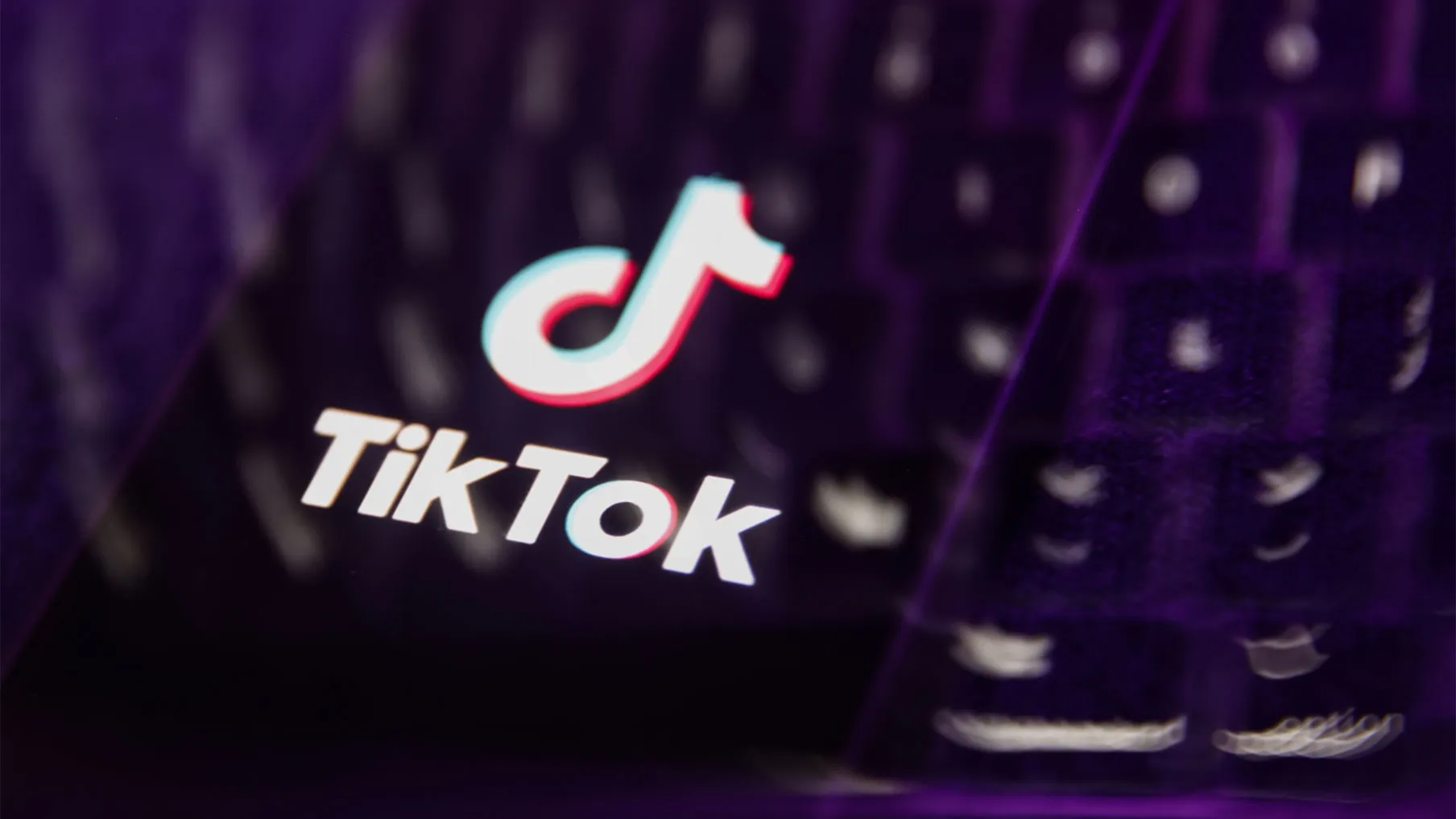 Танцевальные тренды 2025: как становятся звездами TikTok - 1